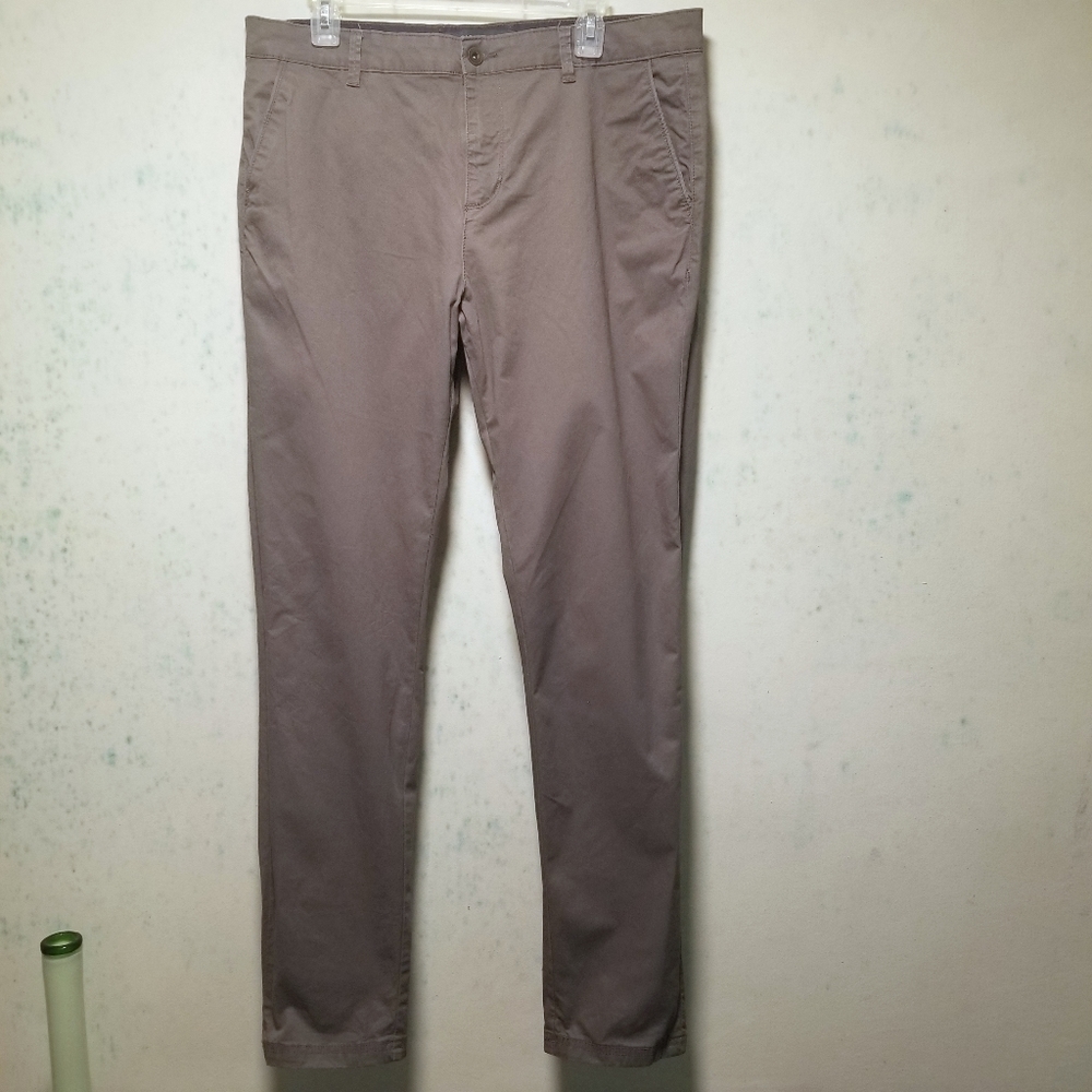 Zara Chinos